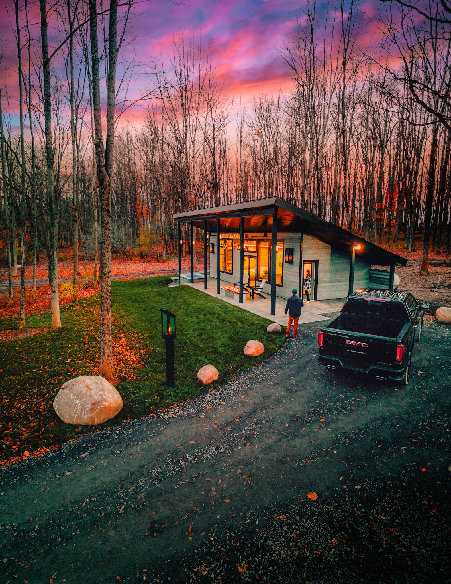 Hickory Outlook - Luxurious Getaway for Couples with Sauna and Hot Tub